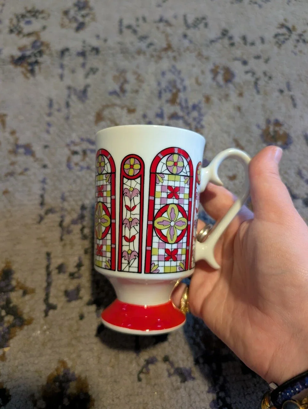 2‎ Vintage Royal Crown Arnart Smug Mugs Notre Dame Stain Glass Pattern Red Green